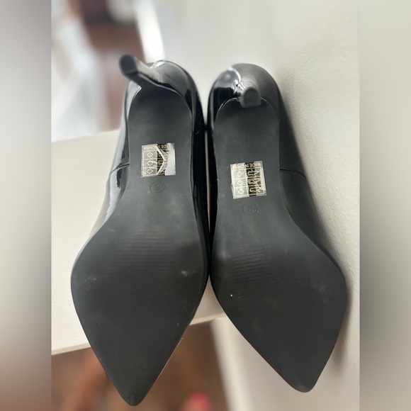 Black leather size 8 pumps - Picture 5 of 6